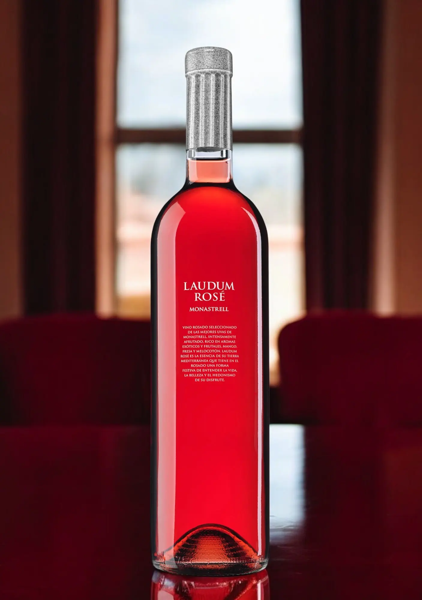 Laudum Rosé: Напук на всички модни тенденции и разбирания за това, какъв да е цвета на розето...